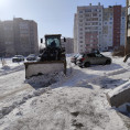 Завершили уборку снега в 138 и 137 микрорайонах
