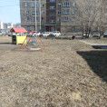 Приступили к весенней уборке на детских площадках
