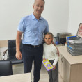 Вручили подарки первоклассникам