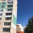 Проводятся работы по герметизации межпанельных швов на 145 микрорайоне