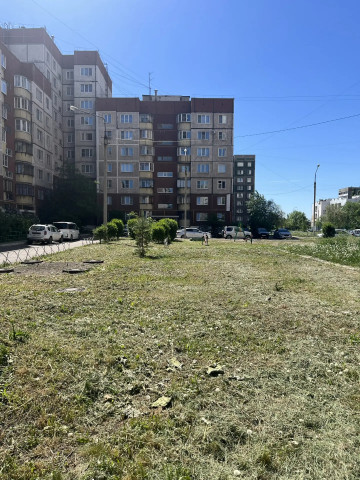 Начался покос травы в 137 микрорайоне