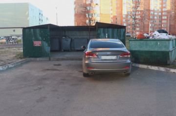 Штраф за парковку у контейнерных площадок