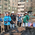 В 144 микрорайоне стартовали весенние субботники по инициативе жителей МКД и КТОСа