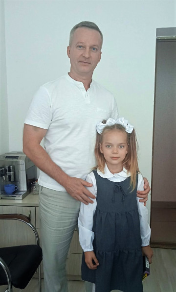 Коллектив ООО УК "Мой дом" и директор Алексей Иващенко вручили подарки первоклассникам, проживающим в домах, обслуживаемых нашей компанией.