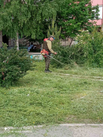 🌿☘Продолжение....Покос травы на придомовой территории обслуживаемых многоквартирных домов.