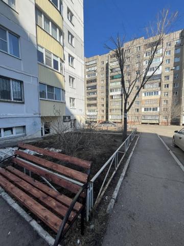 В 137 микрорайоне начались субботники